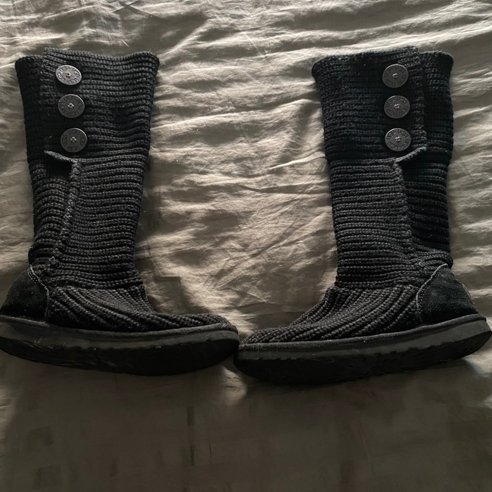 Ugg - Picture 3 of 3